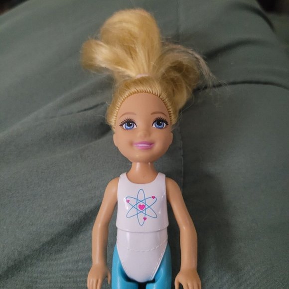 Barbie‎ Kelly Chelsea Kids Club Atomic whirl symbol - Picture 1 of 3